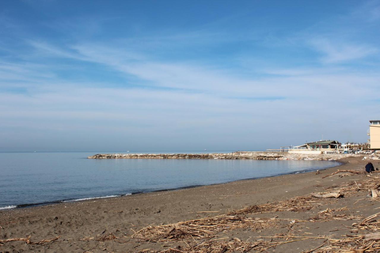 Hotel Massimo Marina di Cecina Εξωτερικό φωτογραφία