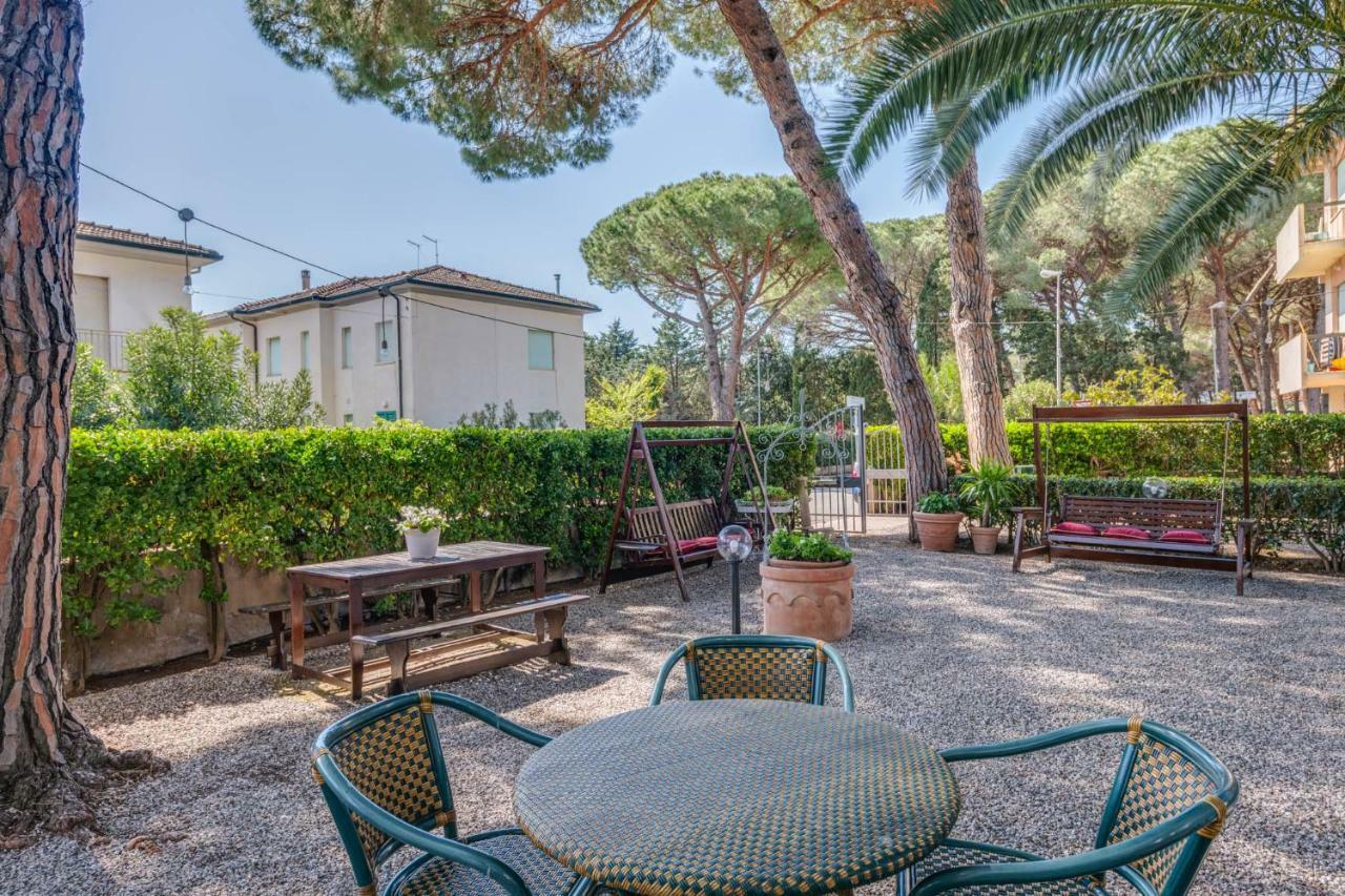 Hotel Massimo Marina di Cecina Εξωτερικό φωτογραφία