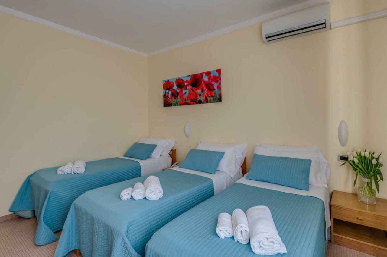 Hotel Massimo Marina di Cecina Εξωτερικό φωτογραφία